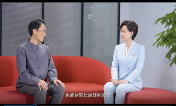 央视见证：Jmoon极萌水光美容仪实现家用水光院线效果